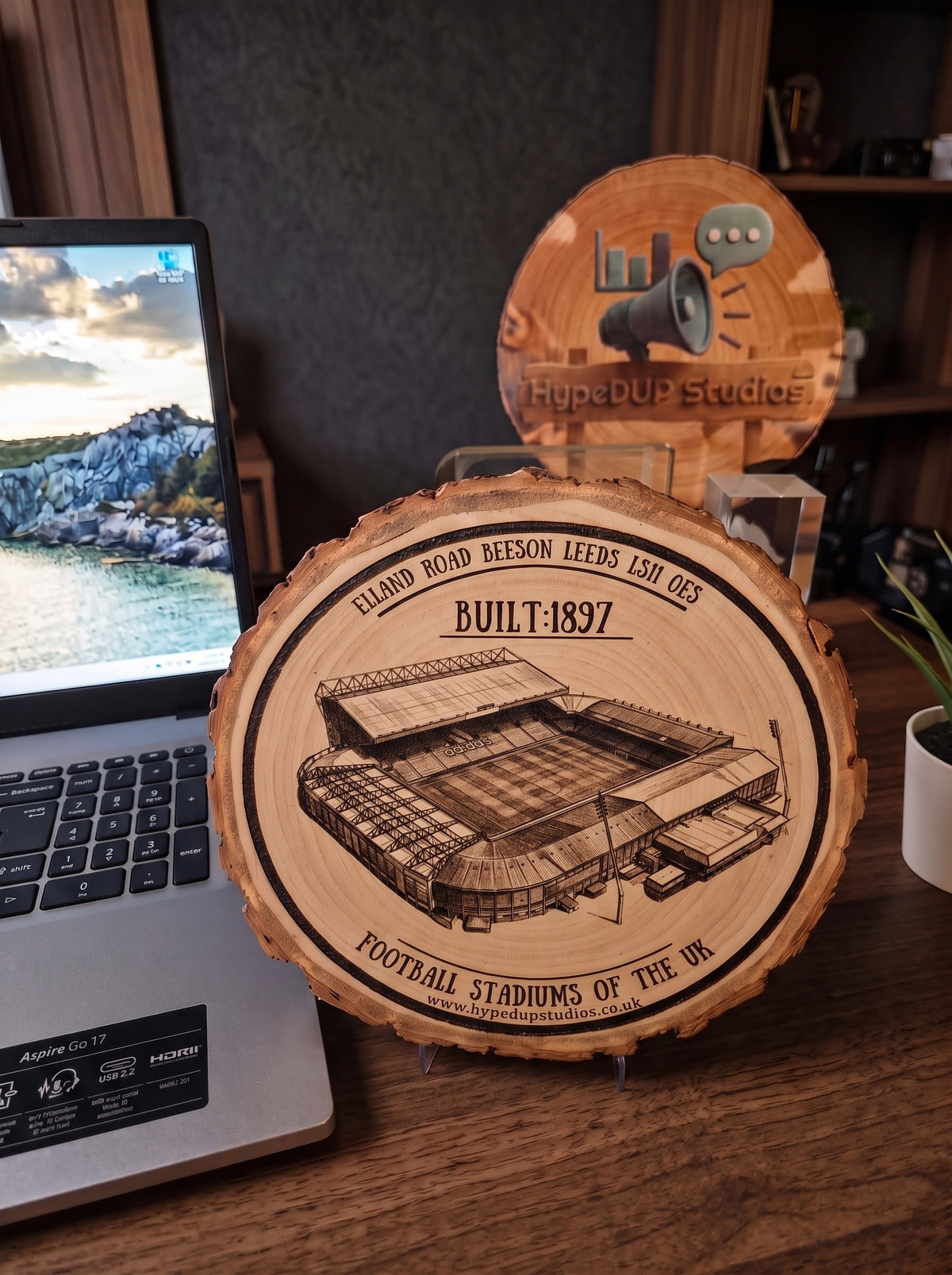Log Slice Football Stadium (Elland Road stadium) Home & Office Decor. 15cm diameter